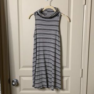 EVERYTHING MUST GO Sleeveless turtleneck dress.